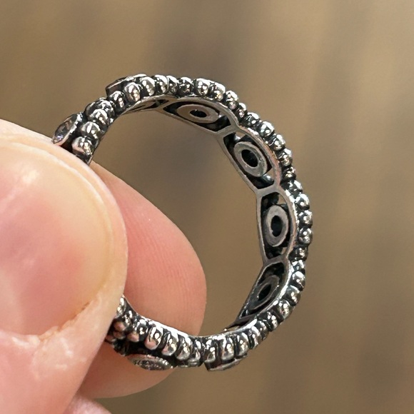 RETIRED Her Majesty Ring - Picture 4 of 4